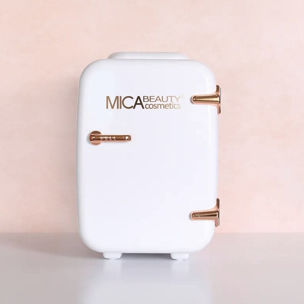 π GIVEAWAY π MICA Beauty Deal Mini Fridge - Picture 2 of 4